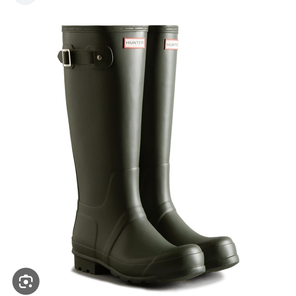 Classic Hunter Green Boots Women’s size 7.
